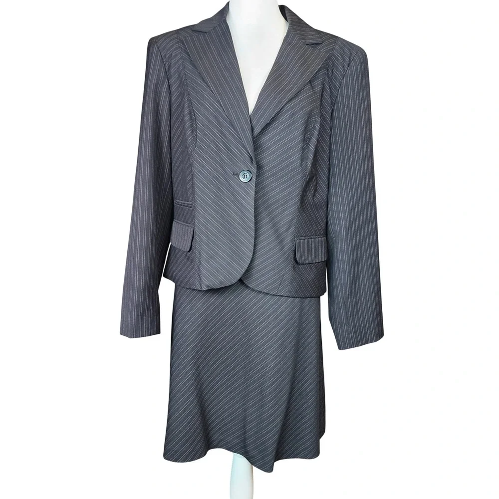Worthington Pinstripe Skirt Suit Set Womens 12 Gray A-Line Office Business Work